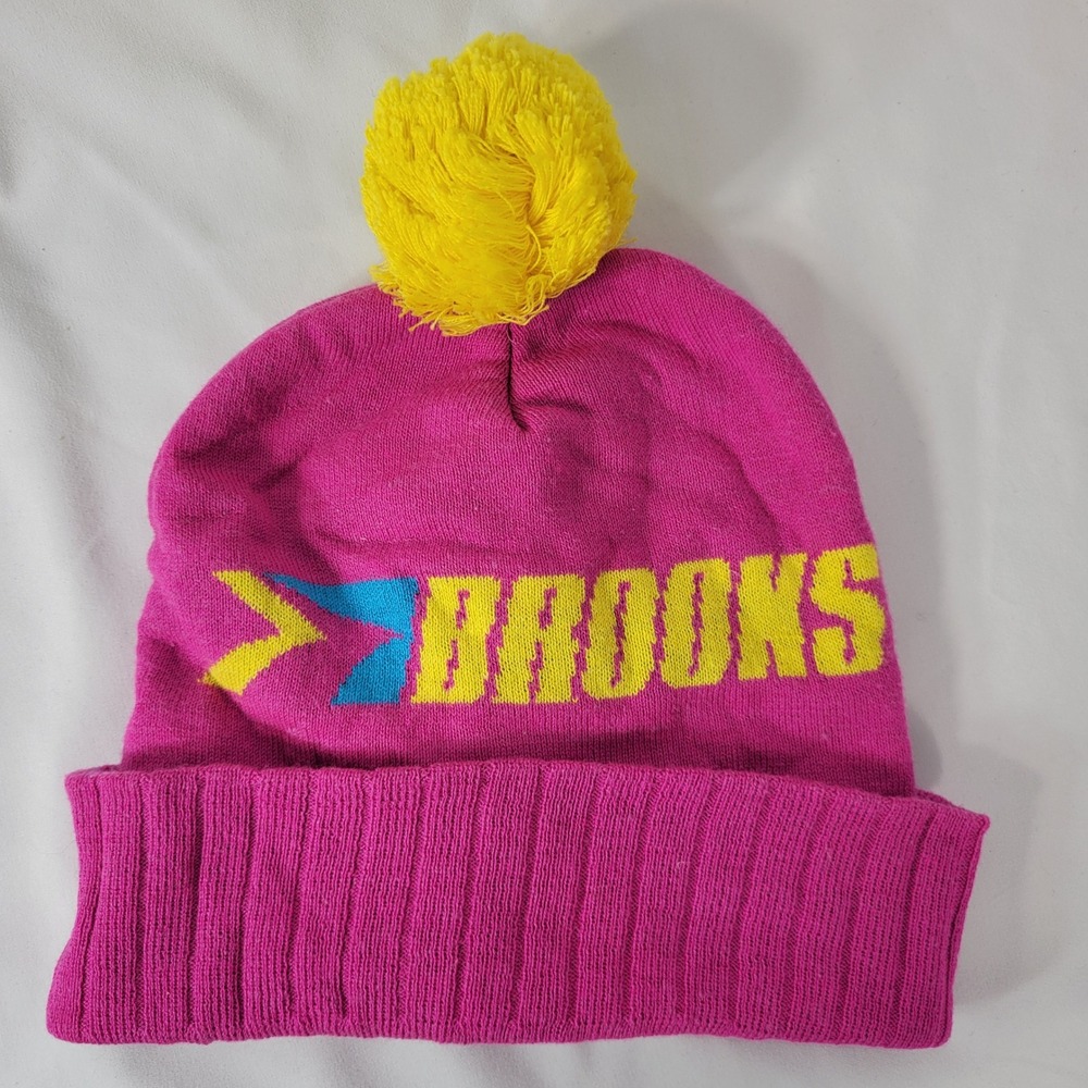 Brooks Beanie Hat Women Pink Knit Pom Pom Running Winter Warm Athletic